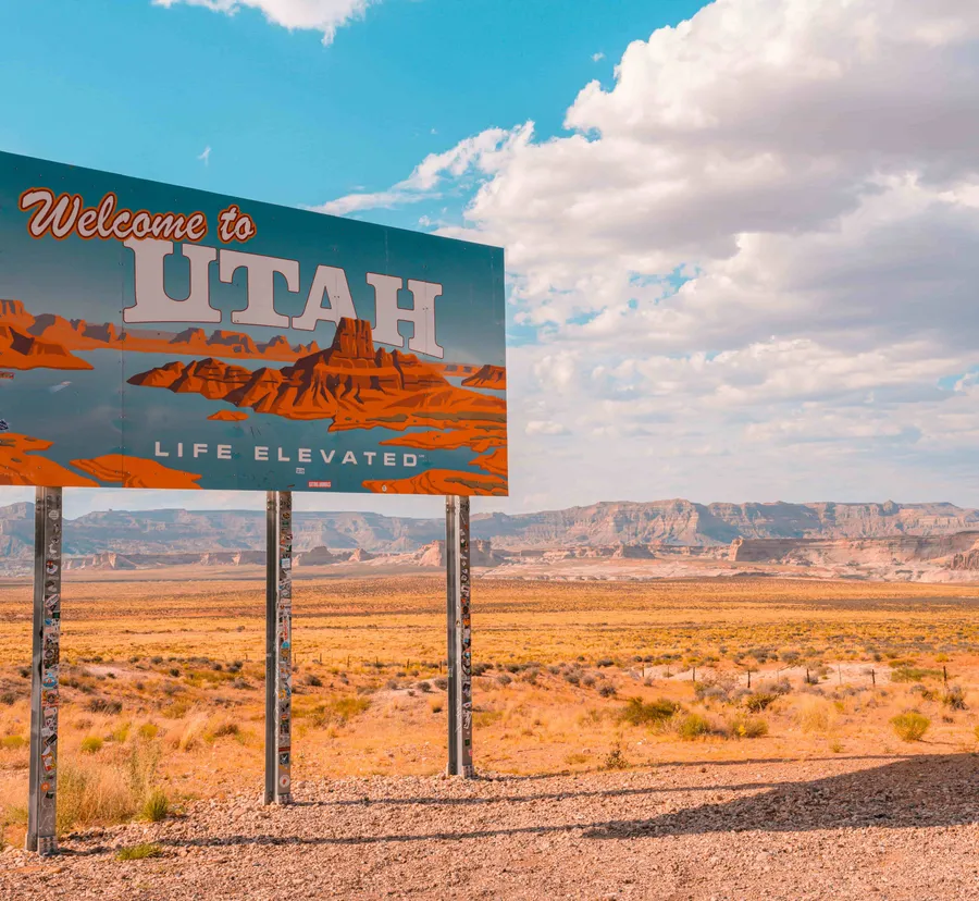 Welcome to Utah sign